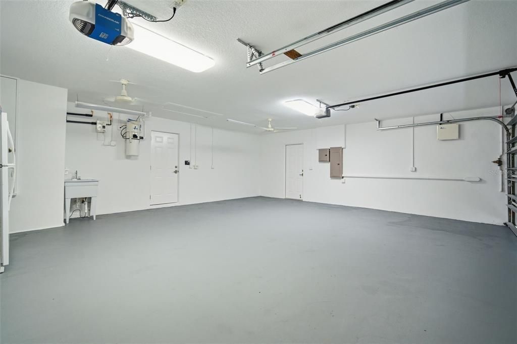Active With Contract: $799,900 (3 beds, 2 baths, 1929 Square Feet)