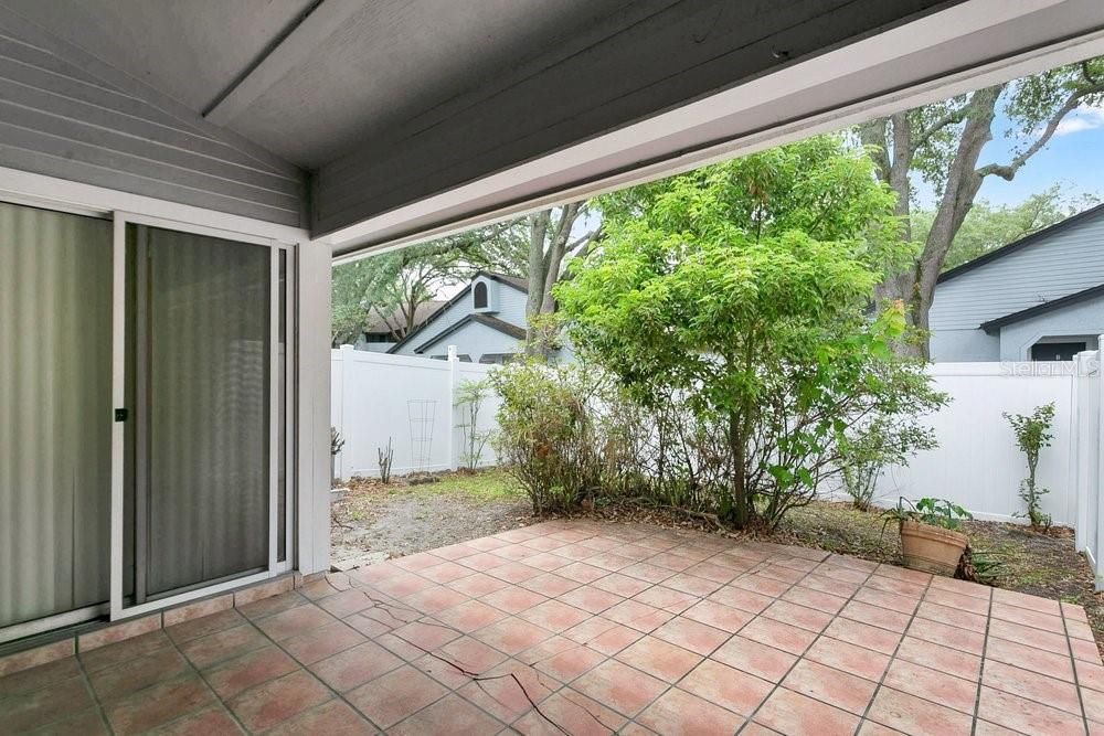 Activo con contrato: $280,000 (2 camas, 2 baños, 1204 Pies cuadrados)