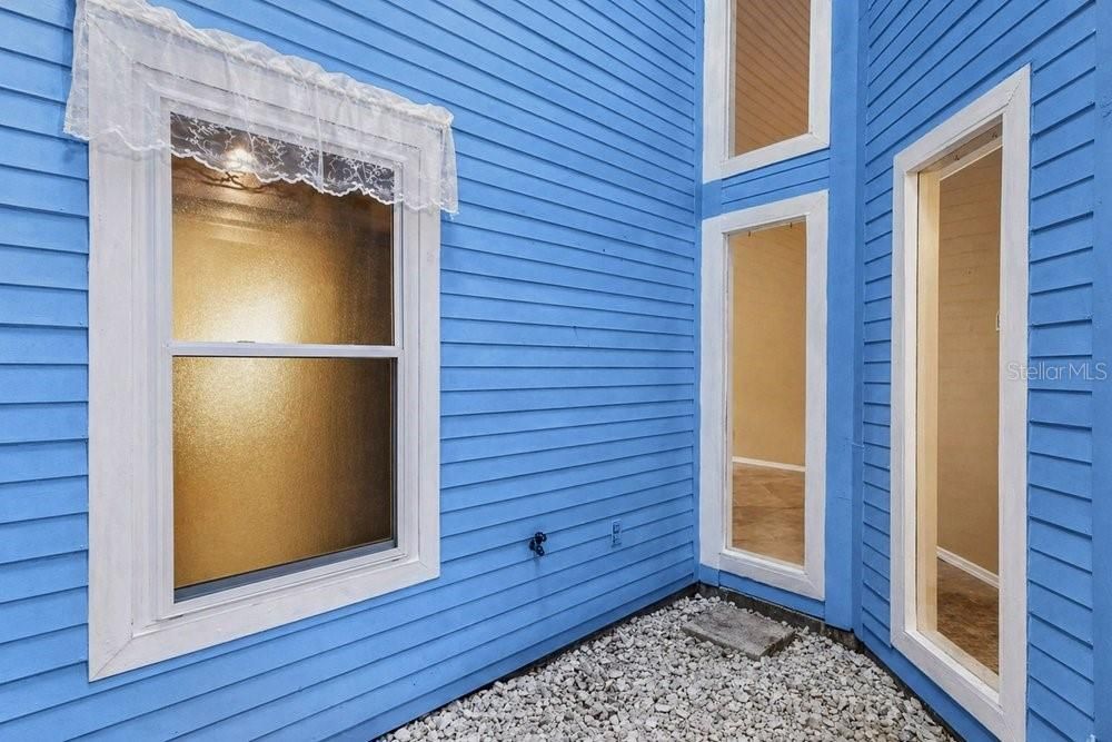 Activo con contrato: $280,000 (2 camas, 2 baños, 1204 Pies cuadrados)