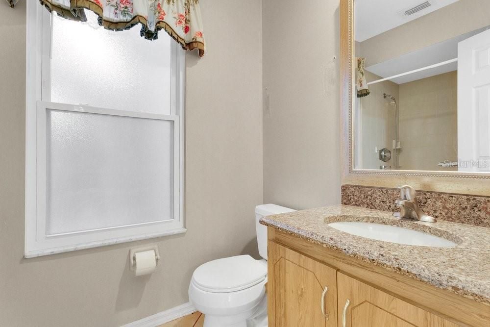 Activo con contrato: $280,000 (2 camas, 2 baños, 1204 Pies cuadrados)