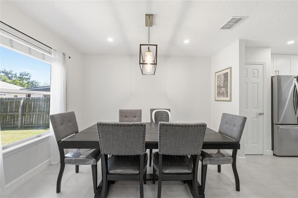 For Sale: $470,000 (4 beds, 2 baths, 1910 Square Feet)