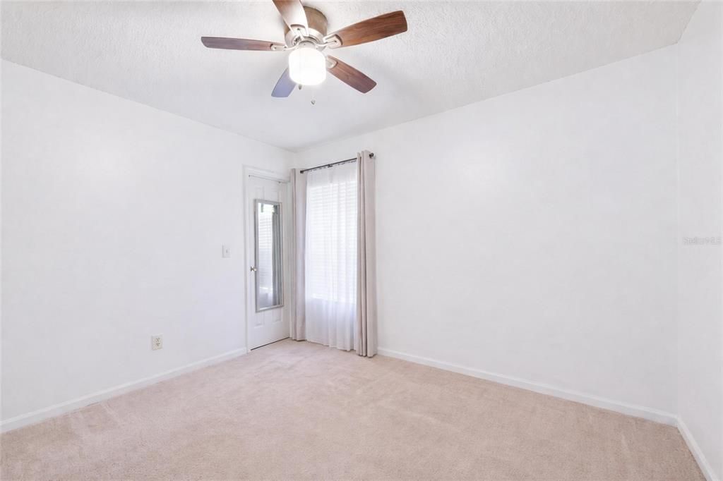 For Sale: $470,000 (4 beds, 2 baths, 1910 Square Feet)