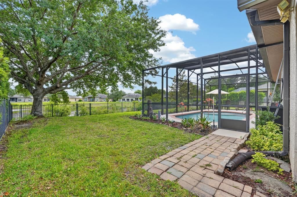 Active With Contract: $559,000 (3 beds, 2 baths, 1931 Square Feet)