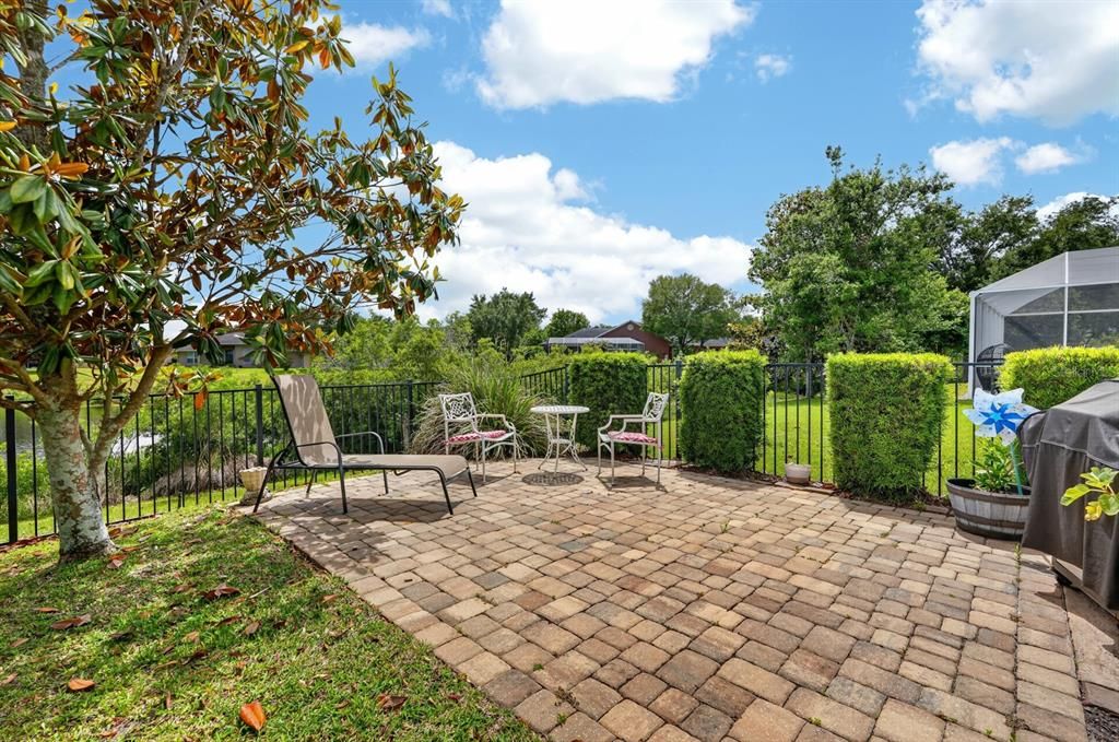 Active With Contract: $559,000 (3 beds, 2 baths, 1931 Square Feet)