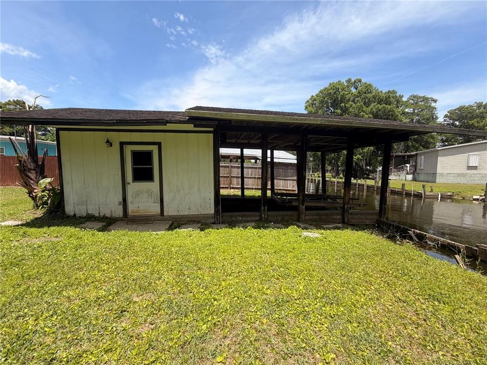 For Sale: $159,000 (3 beds, 2 baths, 960 Square Feet)