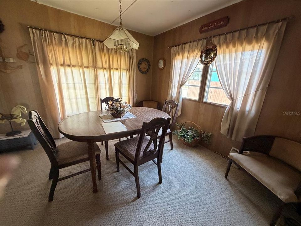 For Sale: $159,000 (3 beds, 2 baths, 960 Square Feet)