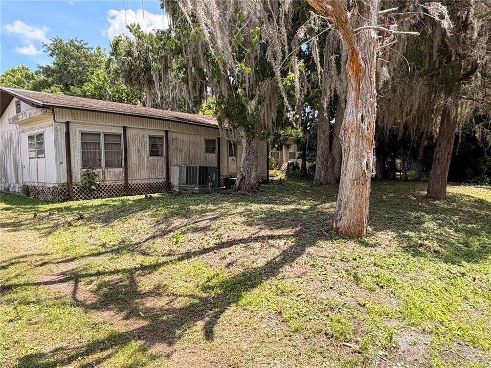 For Sale: $159,000 (3 beds, 2 baths, 960 Square Feet)