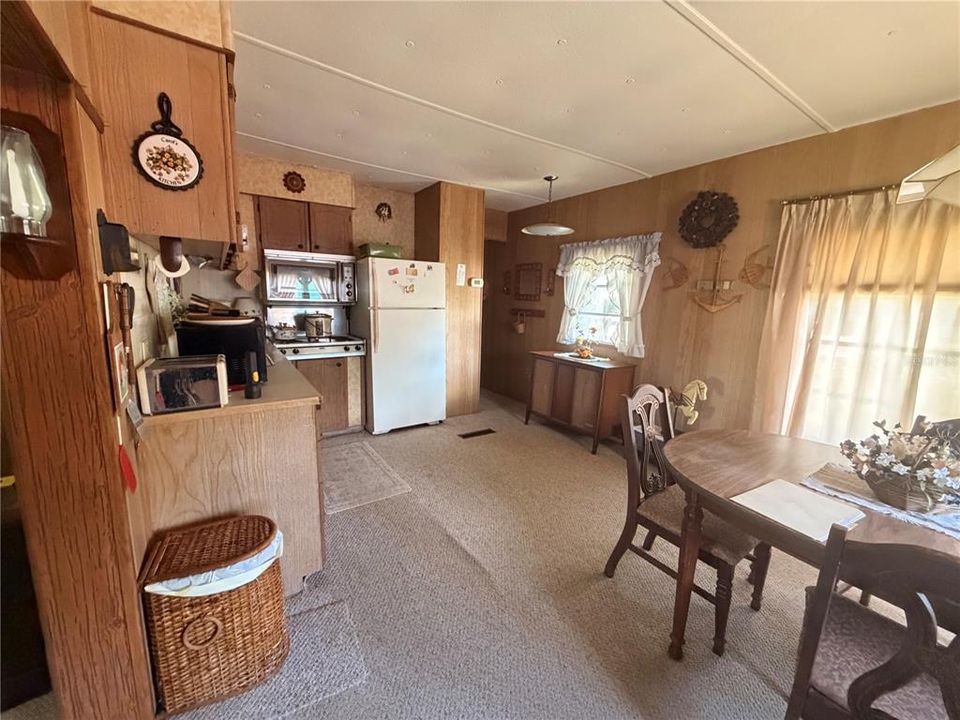 For Sale: $159,000 (3 beds, 2 baths, 960 Square Feet)