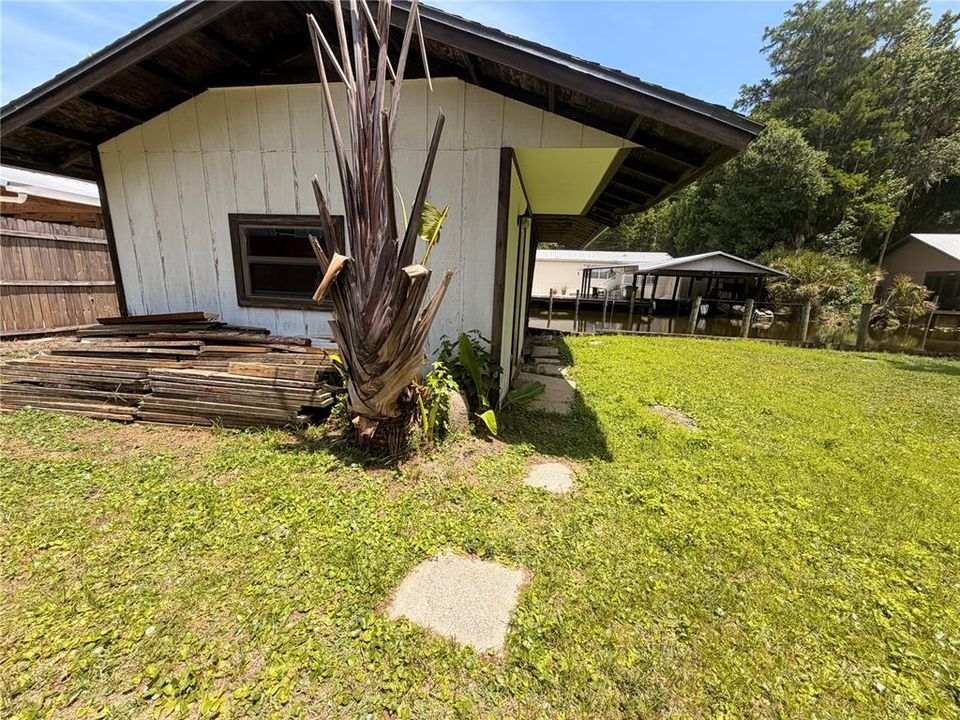 For Sale: $159,000 (3 beds, 2 baths, 960 Square Feet)