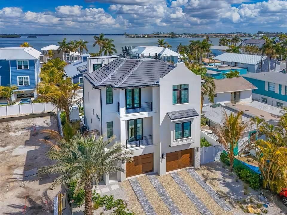 For Sale: $3,750,000 (4 beds, 4 baths, 3201 Square Feet)
