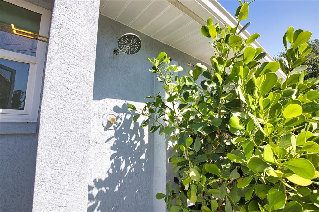 En Venta: $729,000 (3 camas, 2 baños, 2282 Pies cuadrados)