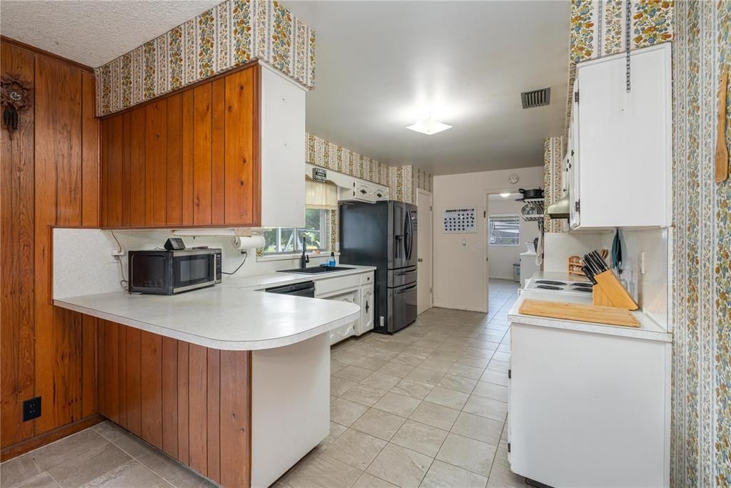 На продажу: $319,900 (3 спален, 2 ванн, 1728 Квадратных фут)