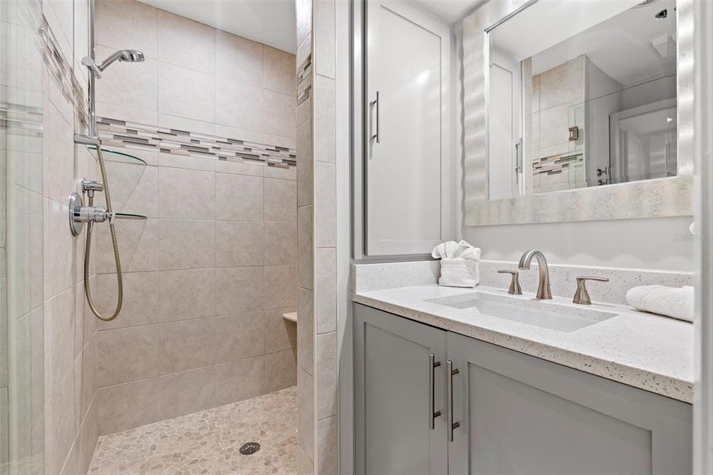 En Venta: $949,900 (2 camas, 2 baños, 1509 Pies cuadrados)