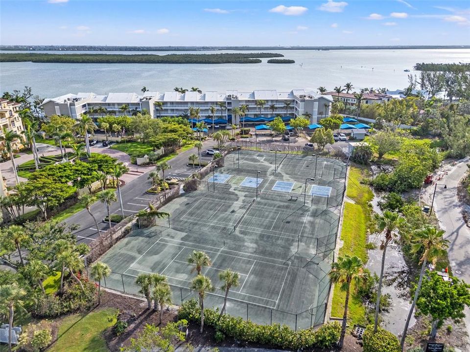 En Venta: $949,900 (2 camas, 2 baños, 1509 Pies cuadrados)