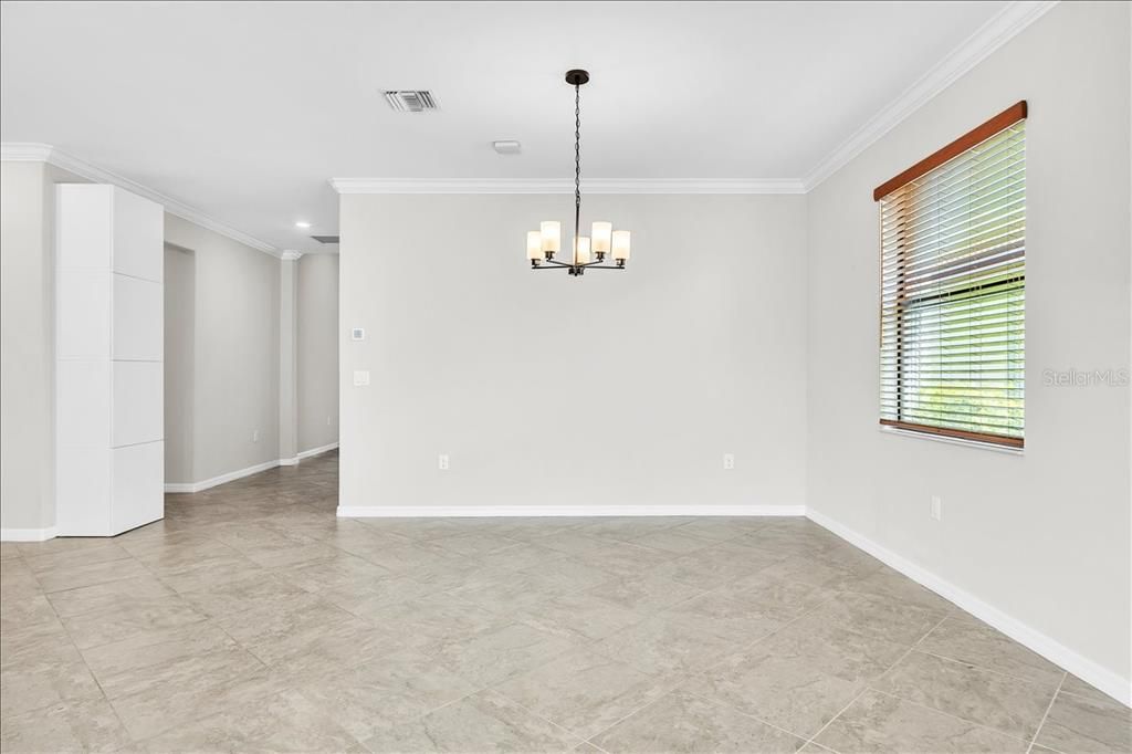 Activo con contrato: $550,000 (4 camas, 3 baños, 2025 Pies cuadrados)