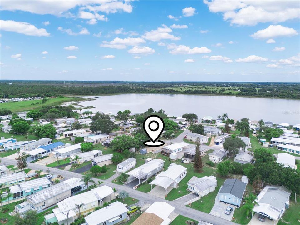 На продажу: $72,000 (0.09 acres)