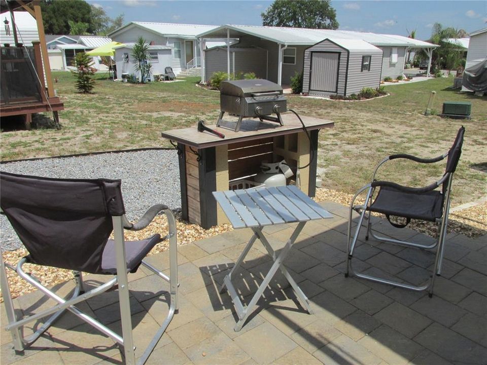 На продажу: $72,000 (0.09 acres)