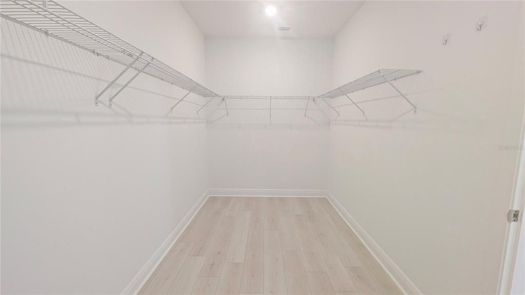 For Rent: $6,000 (6 beds, 5 baths, 3282 Square Feet)