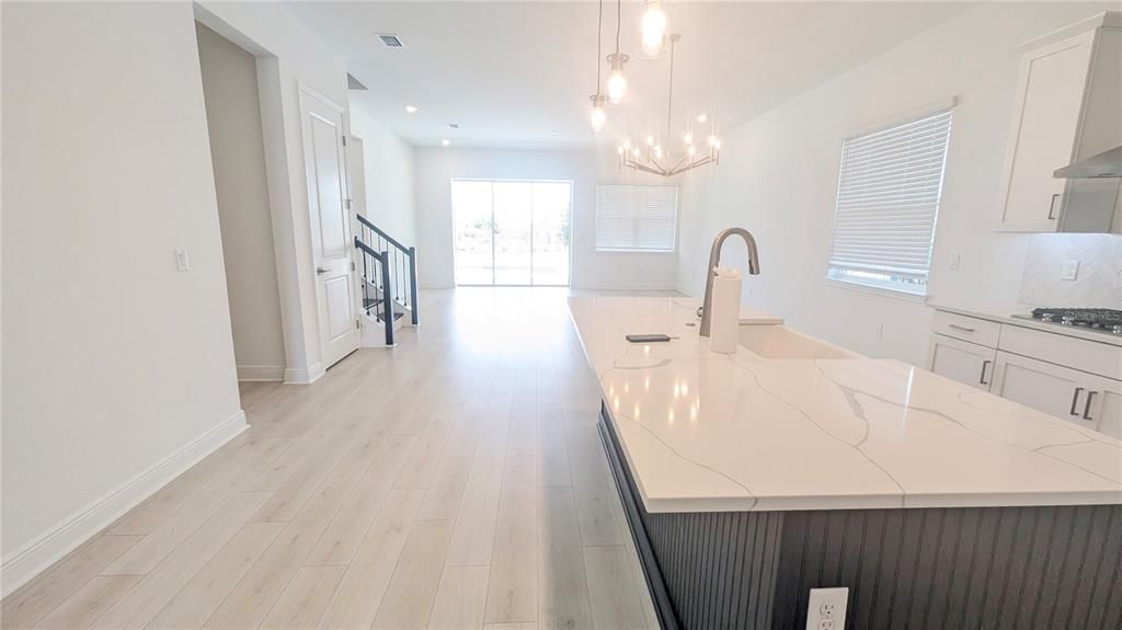 For Rent: $6,000 (6 beds, 5 baths, 3282 Square Feet)