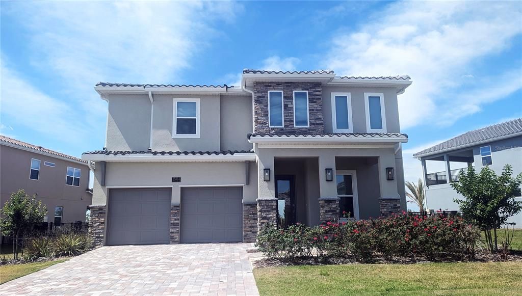 For Rent: $6,000 (6 beds, 5 baths, 3282 Square Feet)