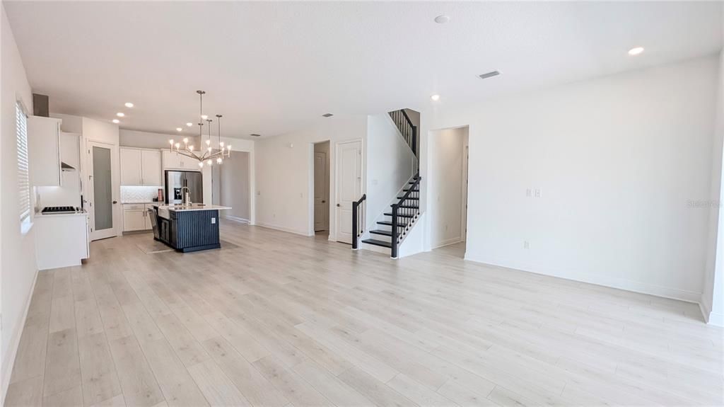 For Rent: $6,000 (6 beds, 5 baths, 3282 Square Feet)