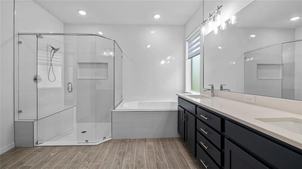For Sale: $824,900 (4 beds, 3 baths, 2604 Square Feet)
