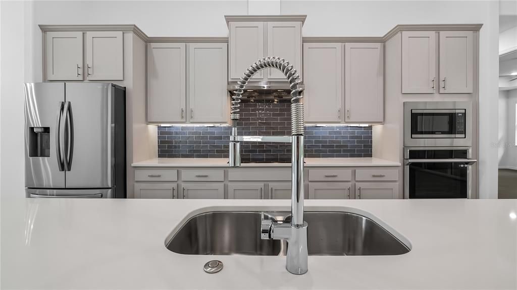 For Sale: $824,900 (4 beds, 3 baths, 2604 Square Feet)