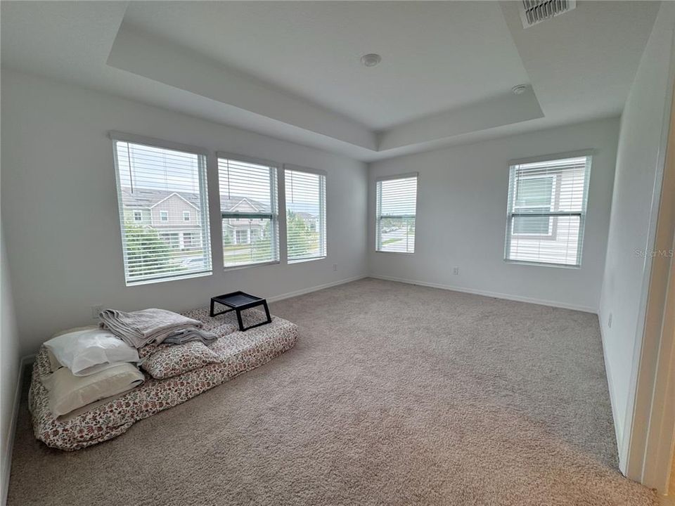 Active With Contract: $2,300 (3 beds, 2 baths, 1692 Square Feet)