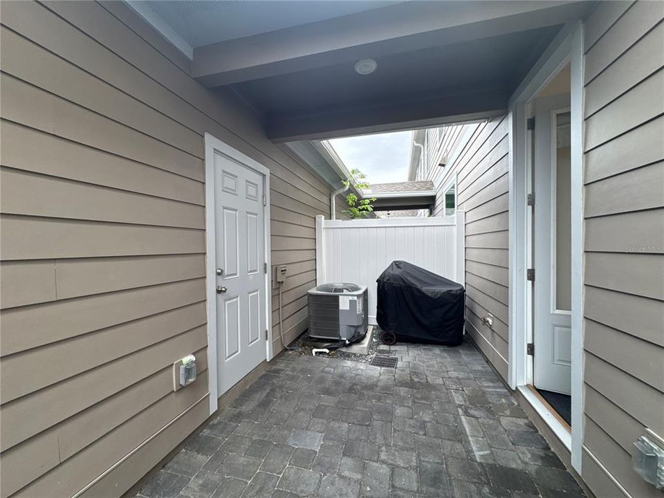Active With Contract: $2,300 (3 beds, 2 baths, 1692 Square Feet)