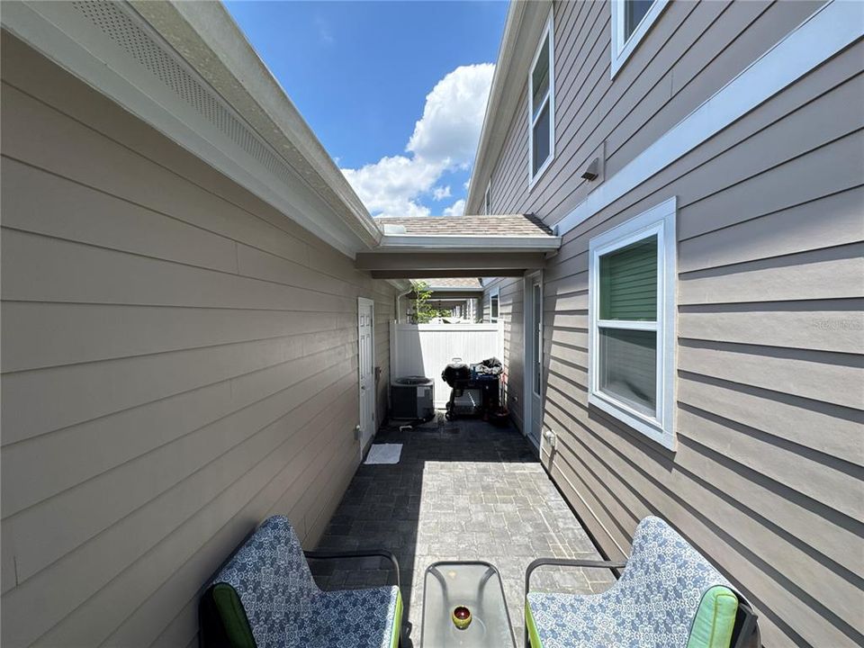 Active With Contract: $2,300 (3 beds, 2 baths, 1692 Square Feet)