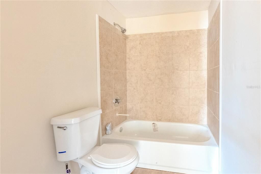 For Sale: $155,000 (2 beds, 1 baths, 1114 Square Feet)
