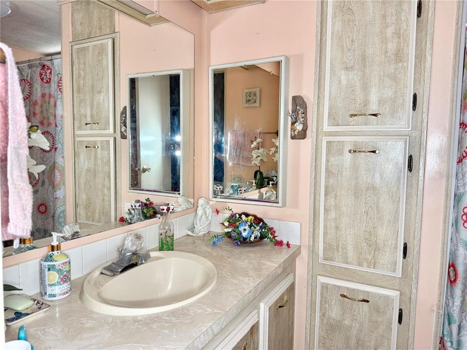 На продажу: $145,000 (2 спален, 2 ванн, 1080 Квадратных фут)