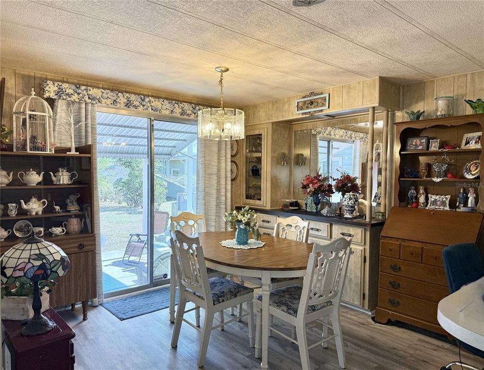 На продажу: $145,000 (2 спален, 2 ванн, 1080 Квадратных фут)