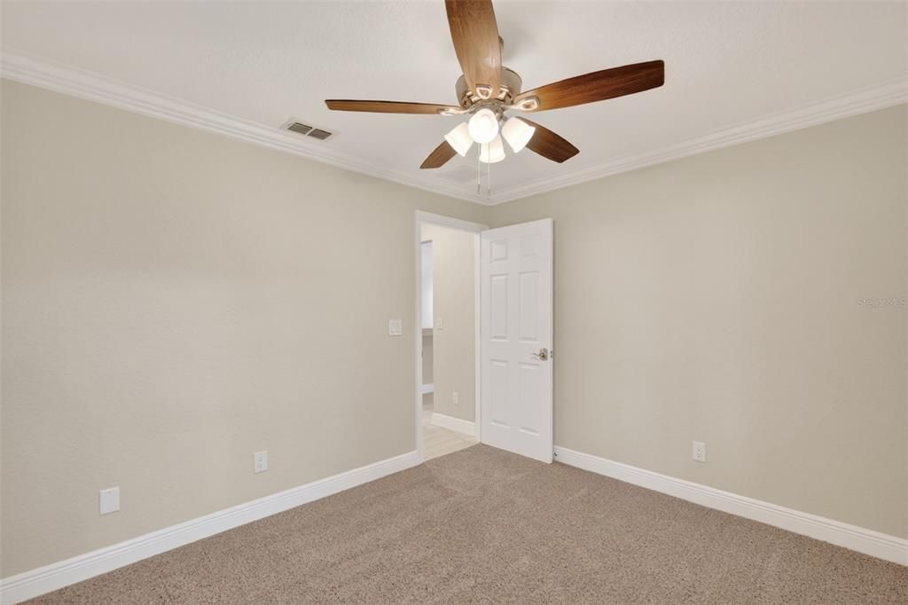 For Sale: $359,900 (4 beds, 2 baths, 1820 Square Feet)