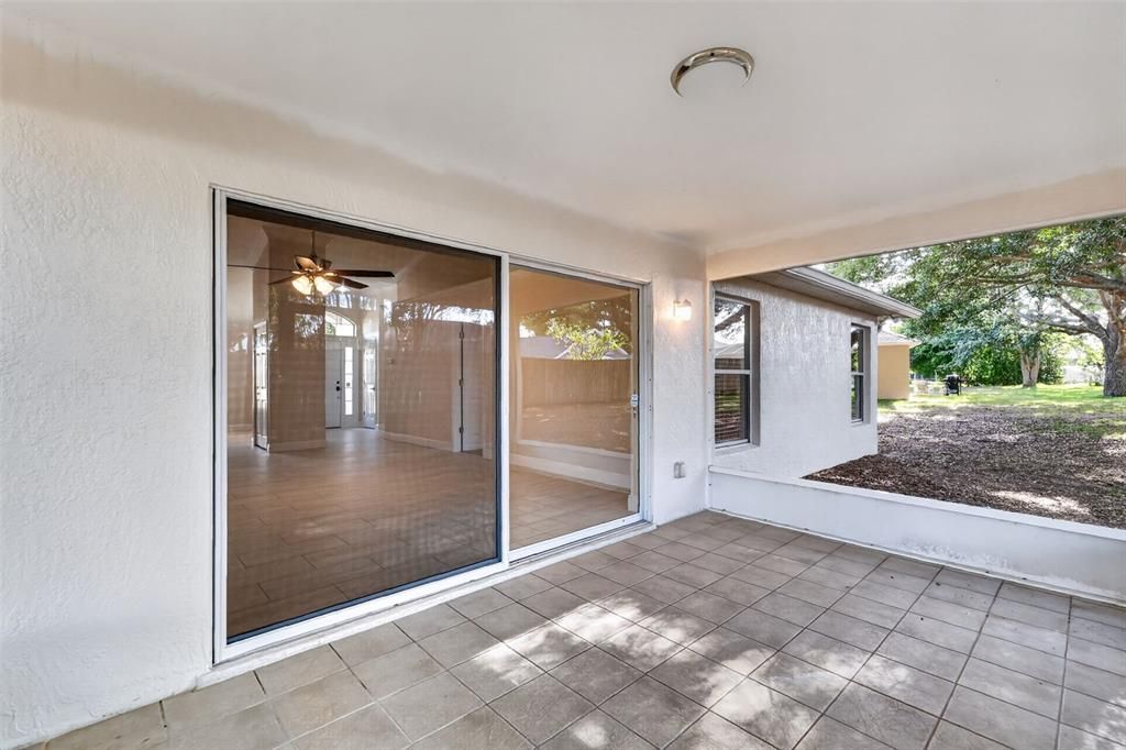 For Sale: $359,900 (4 beds, 2 baths, 1820 Square Feet)