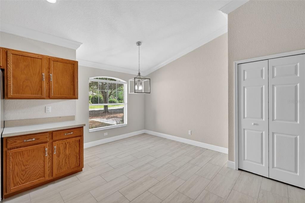 For Sale: $359,900 (4 beds, 2 baths, 1820 Square Feet)