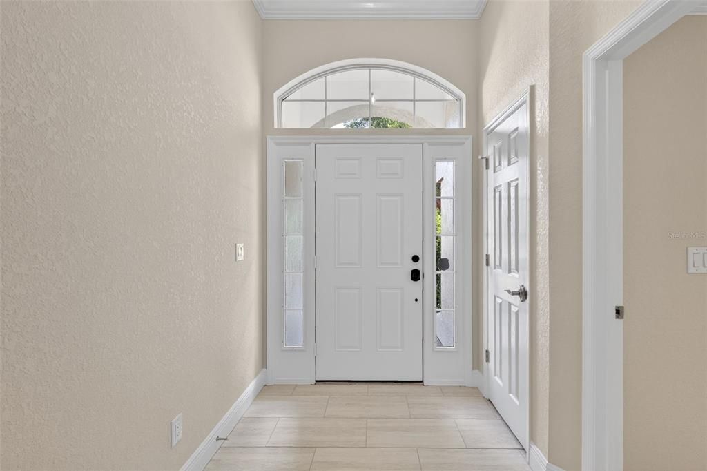 For Sale: $359,900 (4 beds, 2 baths, 1820 Square Feet)