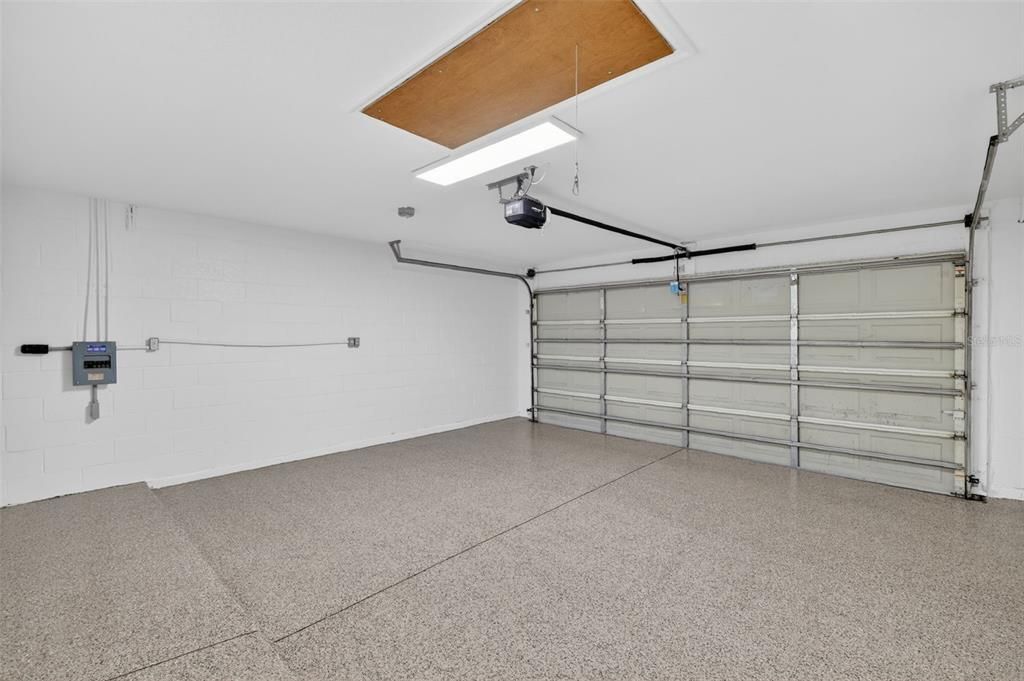 For Sale: $359,900 (4 beds, 2 baths, 1820 Square Feet)