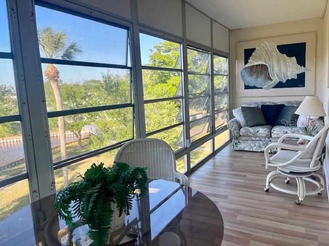 En Venta: $94,900 (1 camas, 2 baños, 912 Pies cuadrados)