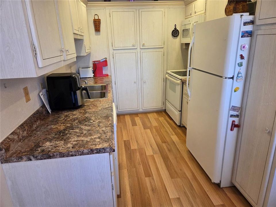En Venta: $94,900 (1 camas, 2 baños, 912 Pies cuadrados)