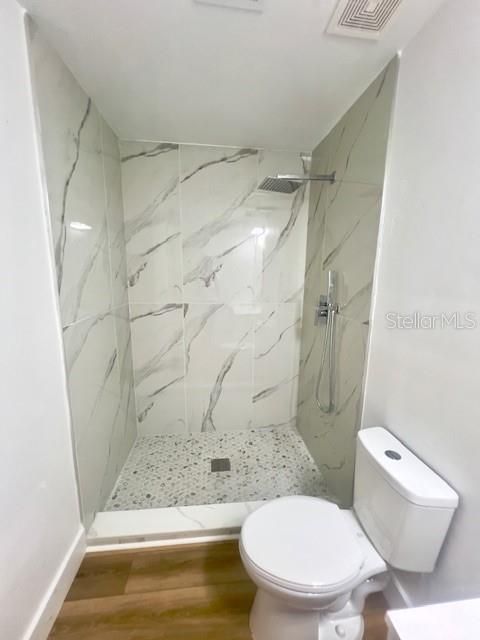 Под контрактом: $220,000 (2 спален, 2 ванн, 1135 Квадратных фут)