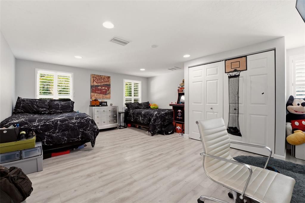 For Sale: $3,290,000 (5 beds, 3 baths, 3446 Square Feet)