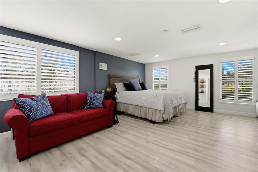 For Sale: $3,290,000 (5 beds, 3 baths, 3446 Square Feet)