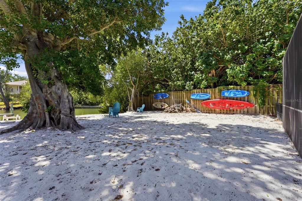 For Sale: $3,290,000 (5 beds, 3 baths, 3446 Square Feet)
