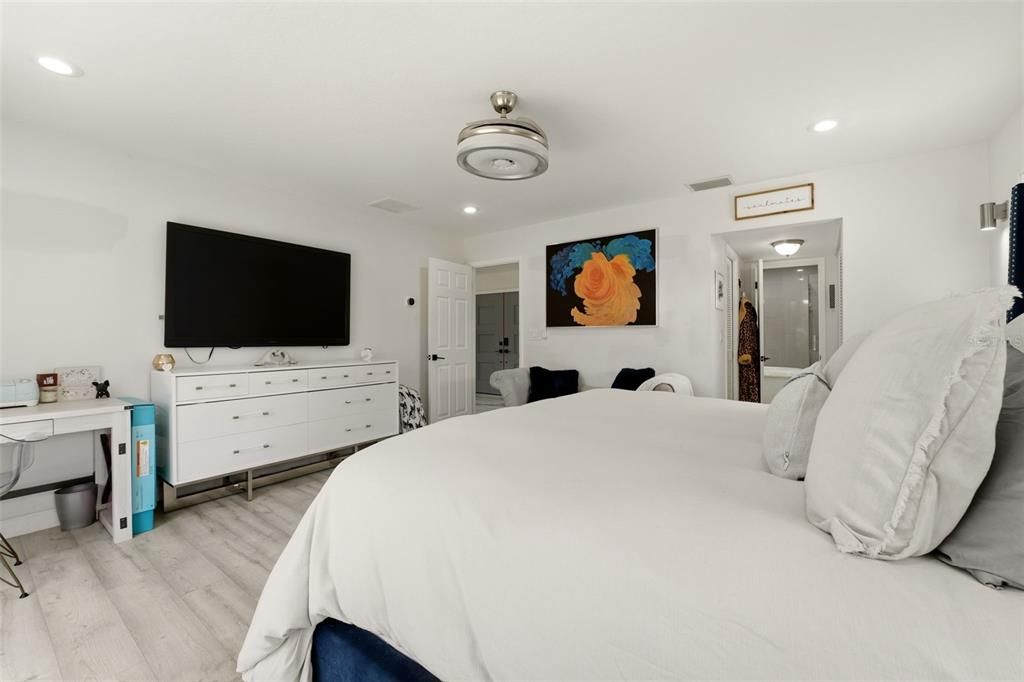 For Sale: $3,290,000 (5 beds, 3 baths, 3446 Square Feet)