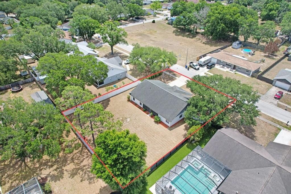 Activo con contrato: $405,000 (4 camas, 2 baños, 2033 Pies cuadrados)