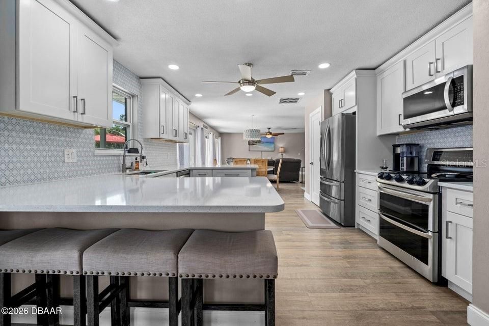 En Venta: $514,900 (4 camas, 2 baños, 2062 Pies cuadrados)