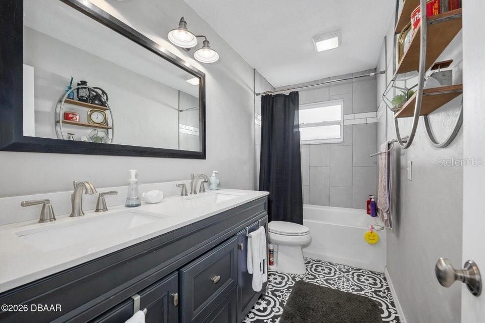 En Venta: $514,900 (4 camas, 2 baños, 2062 Pies cuadrados)