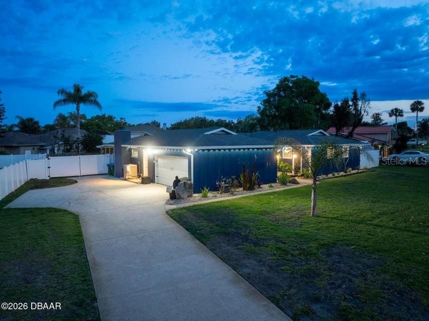 En Venta: $514,900 (4 camas, 2 baños, 2062 Pies cuadrados)