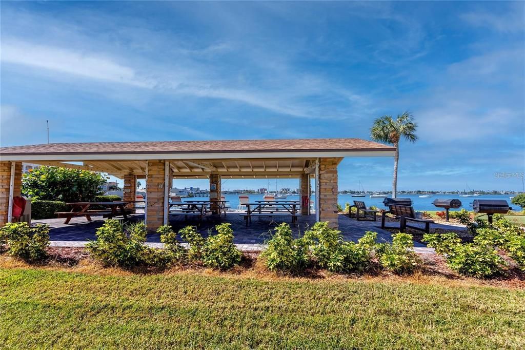 Active With Contract: $125,000 (0 beds, 1 baths, 530 Square Feet)